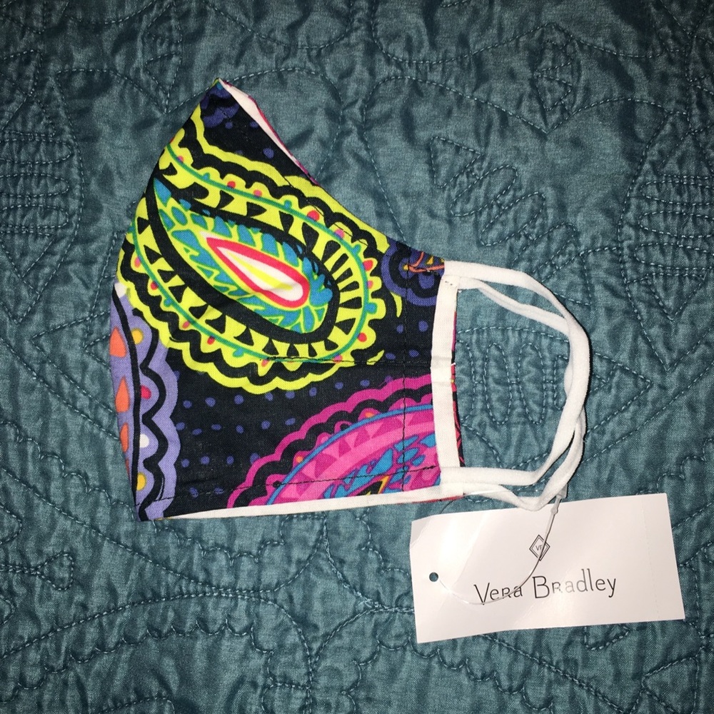 Vera Bradley Face Mask Twilight Paisley - Picture 3 of 6